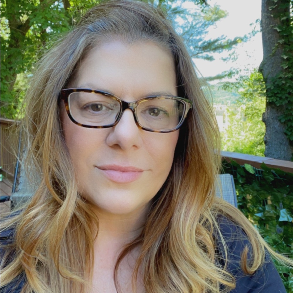 Meet your Posher, Jennifer